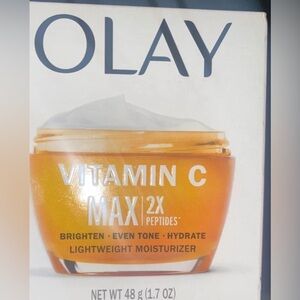 OLAY Vitamin C Max 2X Peptides Moisturizer - Orange